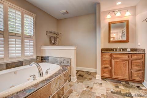 895 Burnham Ct, Aurora, IL 60502 photo 18