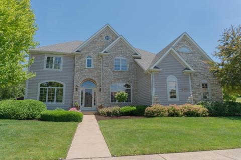 895 Burnham Ct, Aurora, IL 60502 photo 1