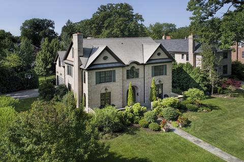 1301 Chestnut Ave, Wilmette, IL 60091 photo 1