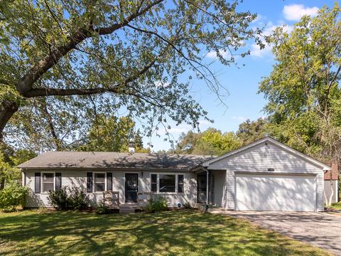 1316 Nelson Cir, Wheaton, IL 60189 photo 1