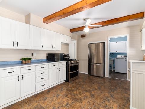 1316 Nelson Cir, Wheaton, IL 60189 photo 2