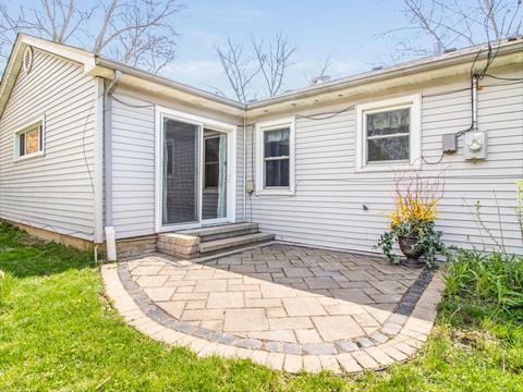 1316 Nelson Cir, Wheaton, IL 60189 photo 21