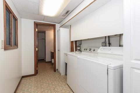 226 S Edison Ave, Elgin, IL 60123 photo 8
