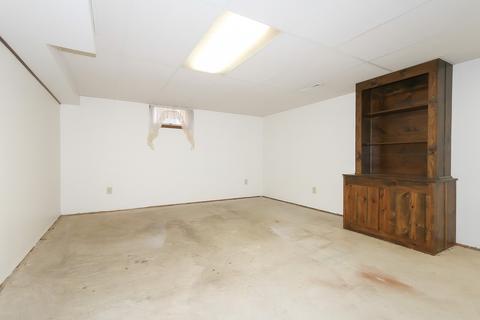 226 S Edison Ave, Elgin, IL 60123 photo 17