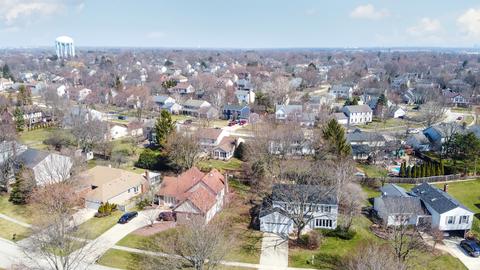2025 Dorset Dr, Wheaton, IL 60189 photo 5