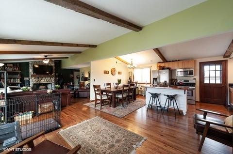 1008 N Curran Rd, Mchenry, IL 60050 photo 2