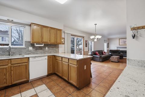 14136 S Lakeridge Dr, Plainfield, IL 60544 photo 3