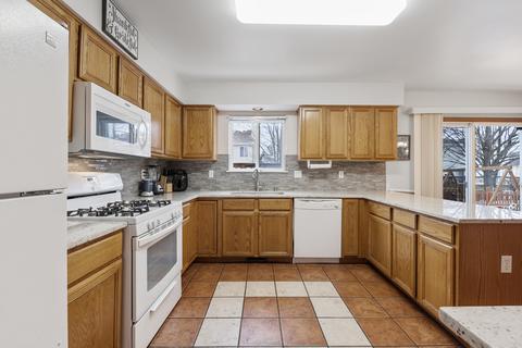 14136 S Lakeridge Dr, Plainfield, IL 60544 photo 9