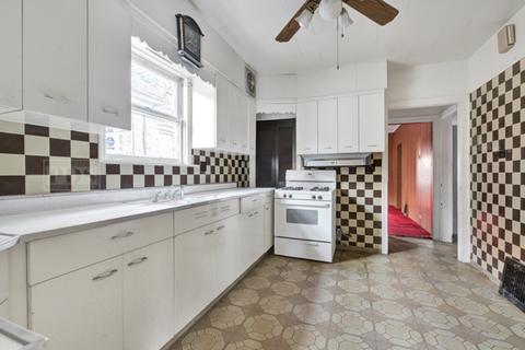 8102 S Harvard Ave, Chicago, IL 60620 photo 16