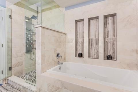 417 E 42nd Pl, Chicago, IL 60653 photo 11
