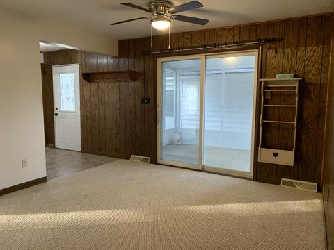 302 Hall Dr, Roberts, IL 60962 photo 22