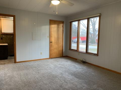302 Hall Dr, Roberts, IL 60962 photo 18
