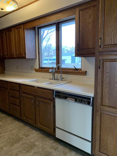 302 Hall Dr, Roberts, IL 60962 photo 14