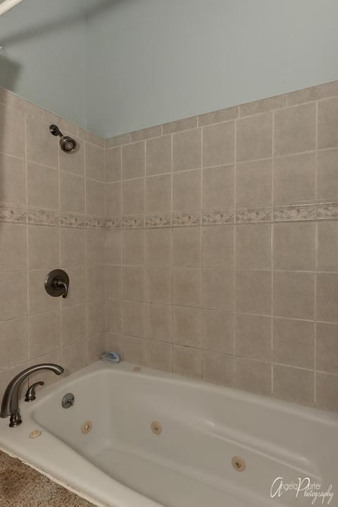 2121 Alton Rd, Mchenry, IL 60050 photo 18