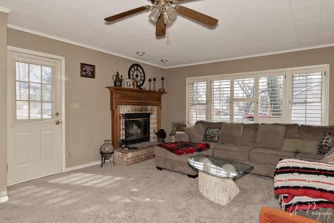 2121 Alton Rd, Mchenry, IL 60050 photo 10