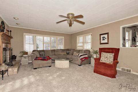 2121 Alton Rd, Mchenry, IL 60050 photo 11