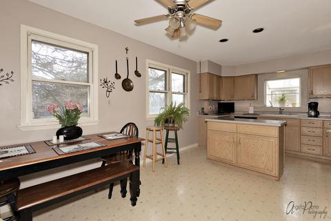 2121 Alton Rd, Mchenry, IL 60050 photo 5