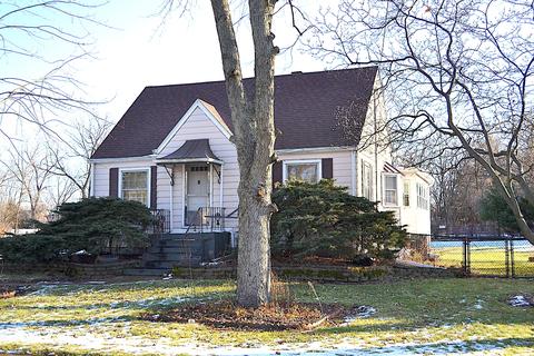 1607 N Summit St, Wheaton, IL 60187 photo 1