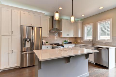 320 E 18th St, Chicago, IL 60616 photo 9