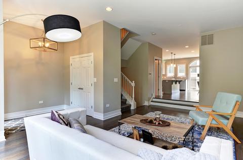 320 E 18th St, Chicago, IL 60616 photo 2