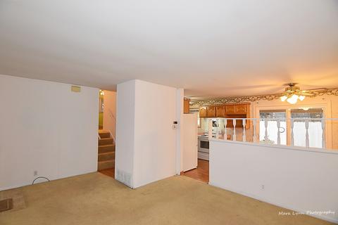 51 Circle Dr E, Montgomery, IL 60538 photo 5