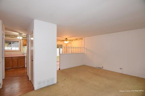 51 Circle Dr E, Montgomery, IL 60538 photo 6