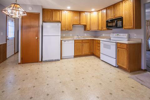 1232 Rutledge Rd, Bloomington, IL 61704 photo 4