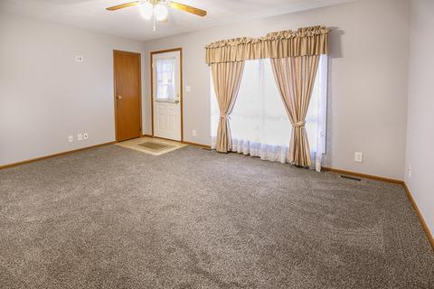1232 Rutledge Rd, Bloomington, IL 61704 photo 3