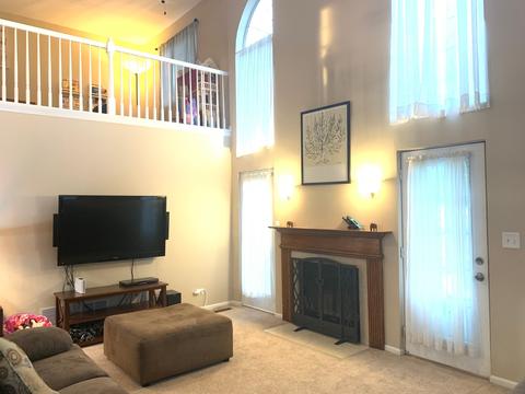 1125 Longford Rd, Bartlett, IL 60103 photo 2