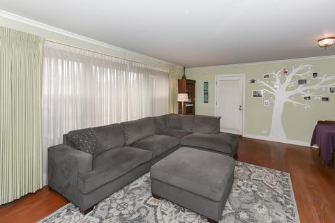 1309 E Algonquin Rd, Des Plaines, IL 60016 photo 4