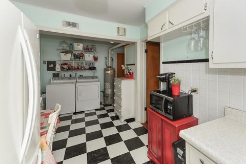 1309 E Algonquin Rd, Des Plaines, IL 60016 photo 8