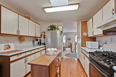 5703 Greenview Rd, Oakwood Hills, IL 60013 photo 10