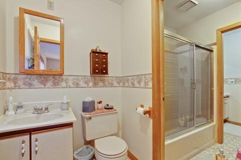5703 Greenview Rd, Oakwood Hills, IL 60013 photo 14