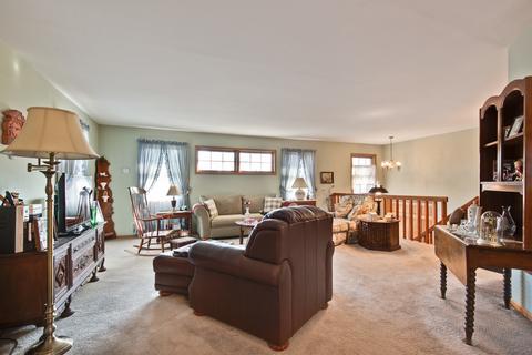 5703 Greenview Rd, Oakwood Hills, IL 60013 photo 5