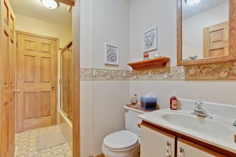 5703 Greenview Rd, Oakwood Hills, IL 60013 photo 15