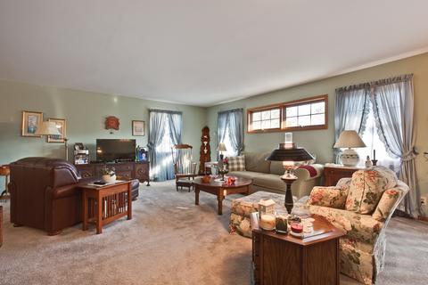 5703 Greenview Rd, Oakwood Hills, IL 60013 photo 6