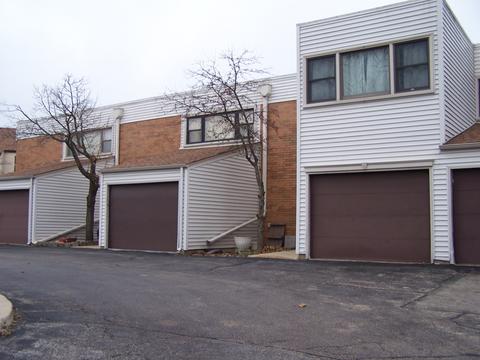 374 Willow Tree Ct, Hoffman Estates, IL 60169 photo 2