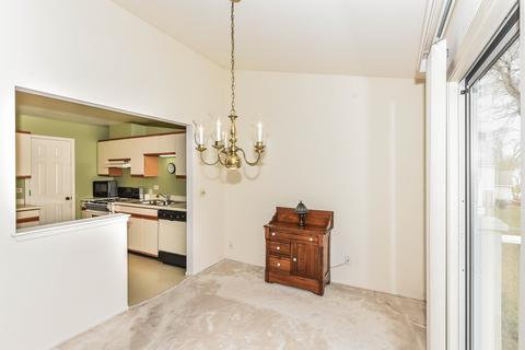 1410 Shore Ct #C2, Wheeling, IL 60090 photo 7