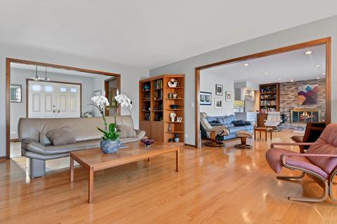 2306 Mohawk Ln, Glenview, IL 60026 photo 6