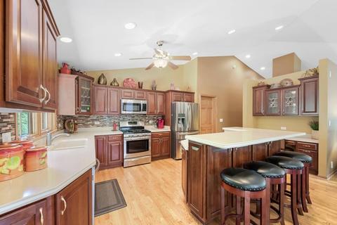 8 Billy Casper Ln, Midlothian, IL 60445 photo 4