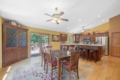 8 Billy Casper Ln, Midlothian, IL 60445 photo 5