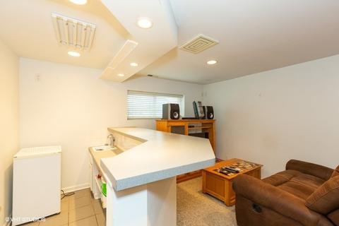 133 S Highview Ave, Addison, IL 60101 photo 11