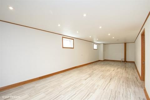 1152 E 90th St, Chicago, IL 60619 photo 9