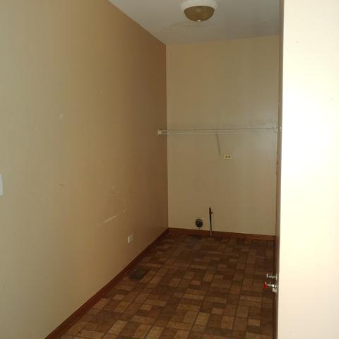 2965 Liberty Ln, Lindenhurst, IL 60046 photo 9