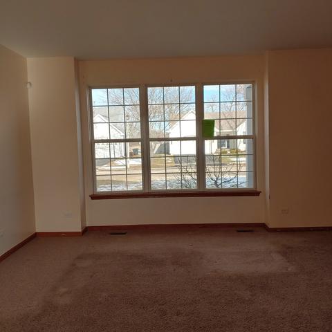 2965 Liberty Ln, Lindenhurst, IL 60046 photo 2