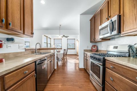 25445 Pavilion Pl, Plainfield, IL 60585 photo 8