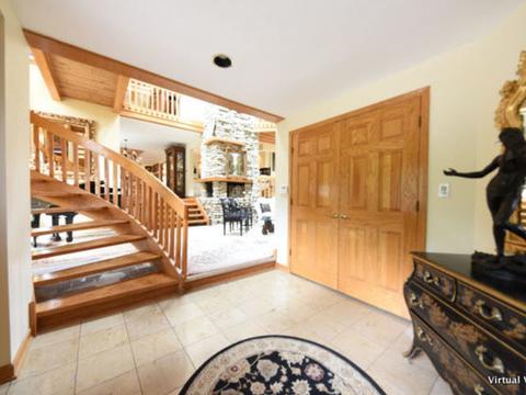 172 Ashton Dr, Burr Ridge, IL 60527 photo 2