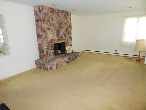 1011 W Grant Dr, Des Plaines, IL 60016 photo 3