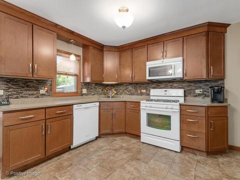 320 High Ridge Rd, Hillside, IL 60162 photo 2