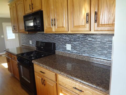 935 Forest Dr, Elgin, IL 60123 photo 2